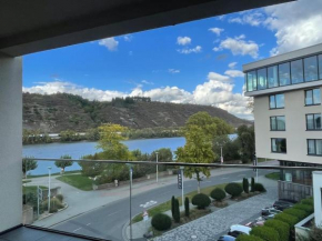 Lovely 2 bedroom apartment with free parking